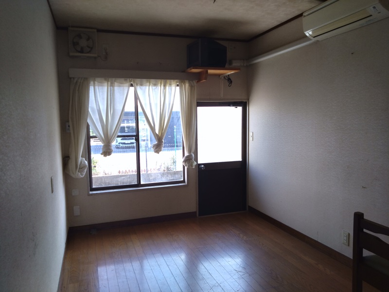 青柳テナント　東　１F　（居抜物件）