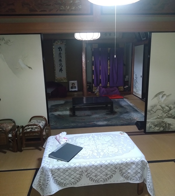 土地150坪　建物80坪　築年数古いですが、全面的にメンテナンスされた中古住宅です。800万円