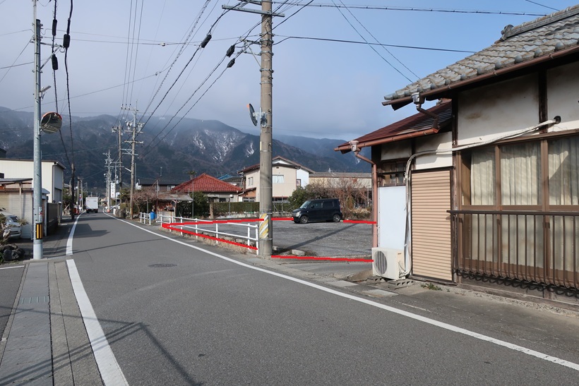 池田町六之井(池野 栄町)地区　幹線道路に面した間口の広い土地です。