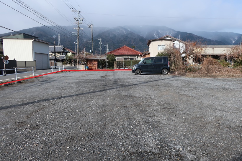 池田町六之井(池野 栄町)地区　幹線道路に面した間口の広い土地です。