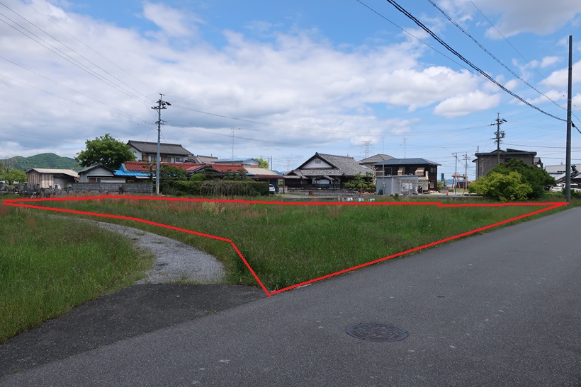 池田町萩原　１９７坪　資材置場、ソーラー発電・蓄電池用地向き