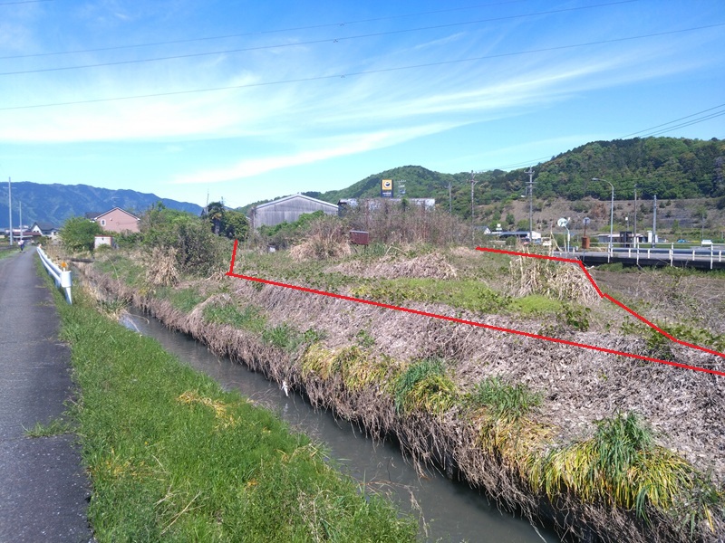 揖斐川町清水の売り工場　国道３０３号線沿い　建物１５０坪